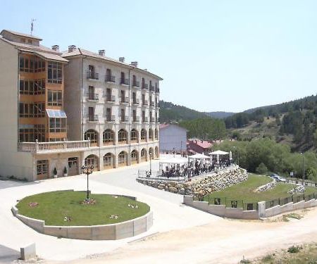 Hotel Manrique De Lara San Leonardo de Yagüe Exterior foto